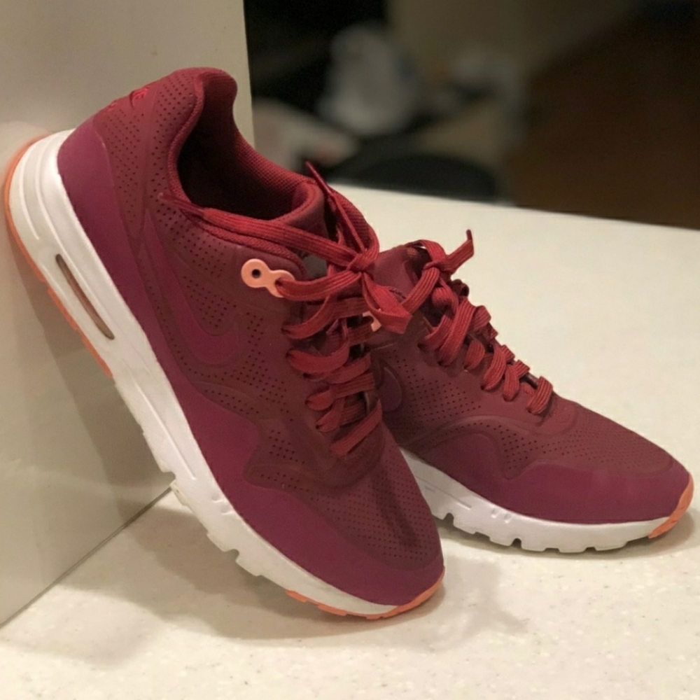 NIKE AIR MAX 90'S